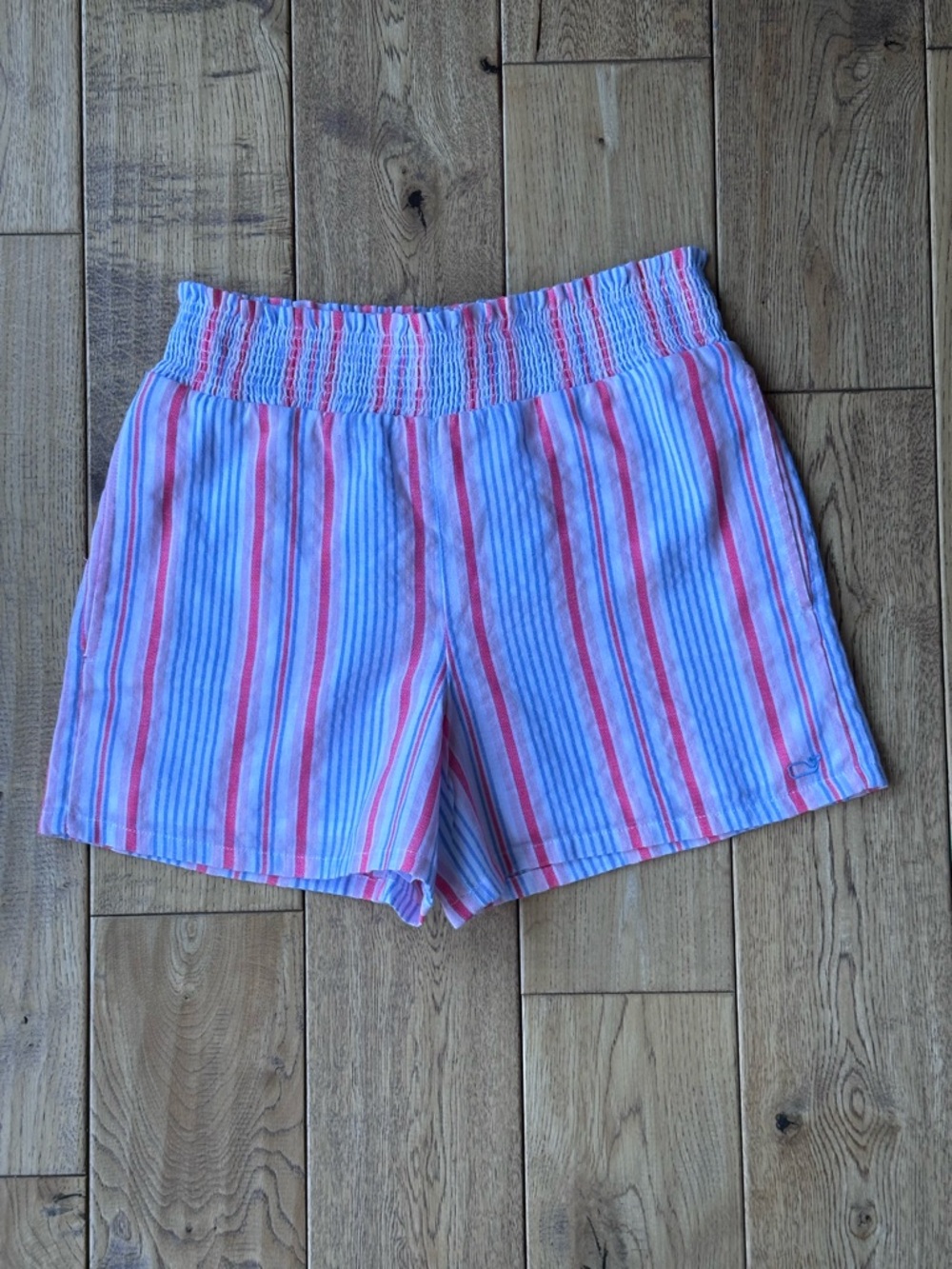 NEW Vineyard Vines Yarn Dyed Smocked Striped Shorts size Large